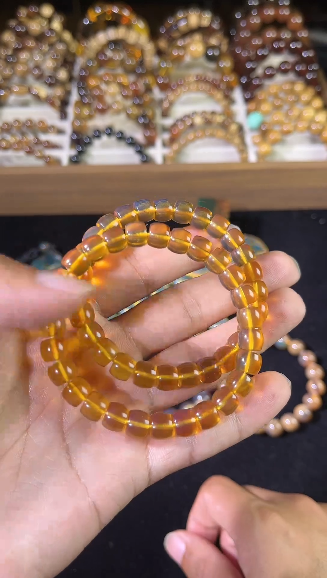 琥珀颈饰未镶嵌鼎级金棕直切老型手串8+mm