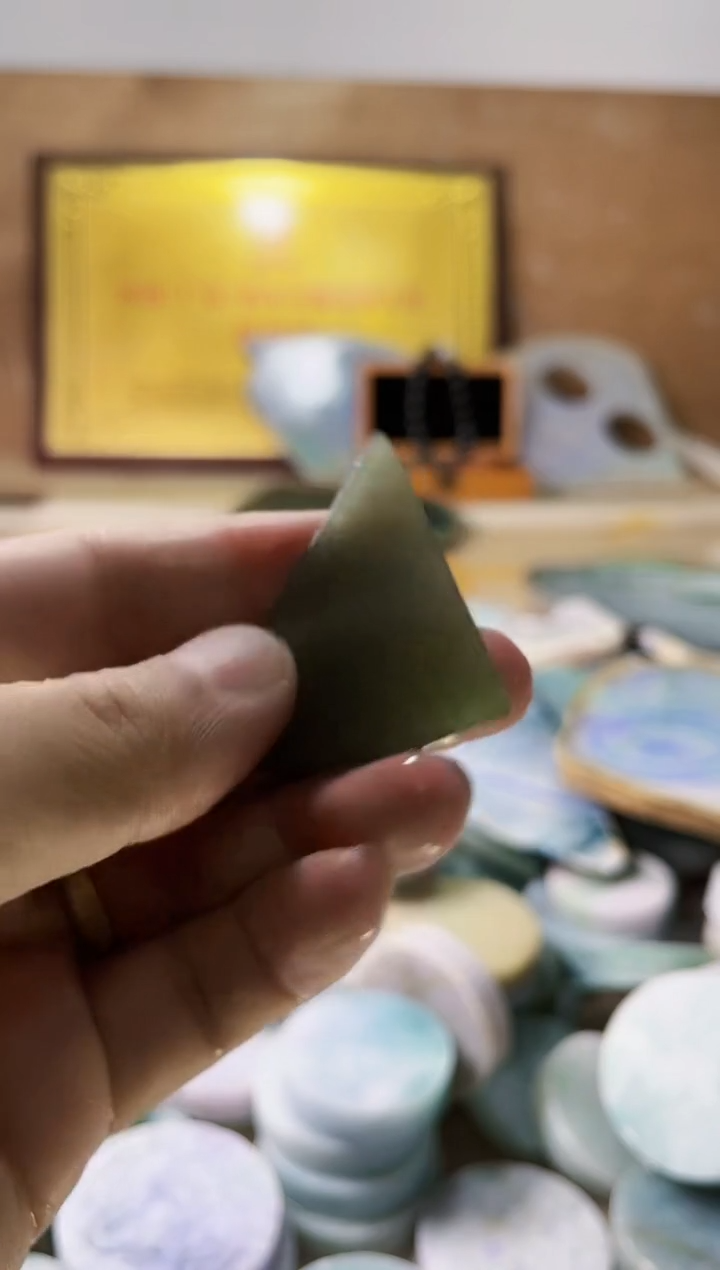 【闪购商品】翡翠挂件未镶嵌翡翠A货郭壹777