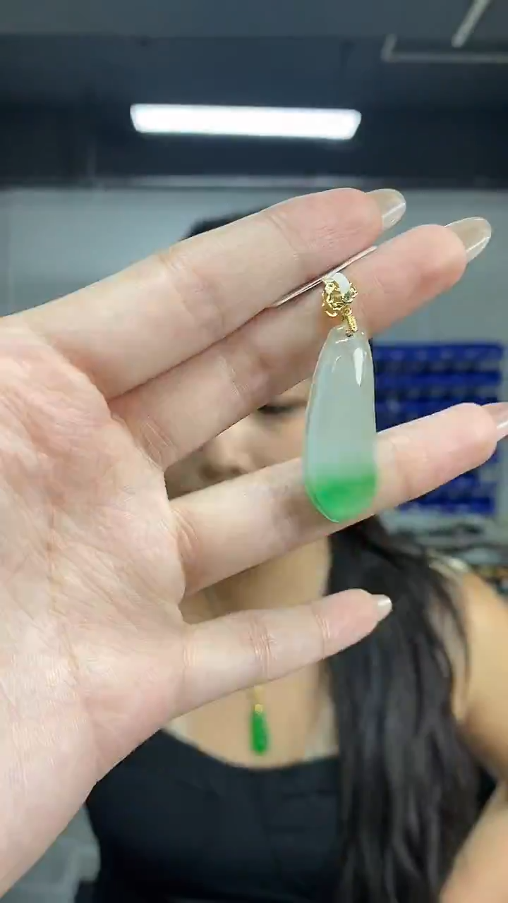 颈饰未镶嵌翡翠多样性发其一颜色微差