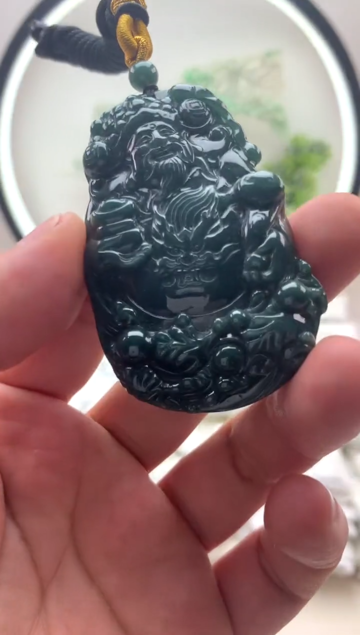 颈饰未镶嵌翡翠财神