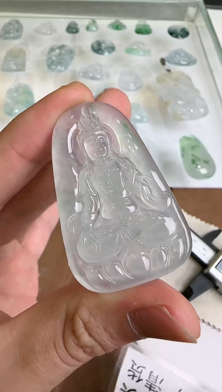 【闪购商品】翡翠未镶嵌吊坠(不含链)··