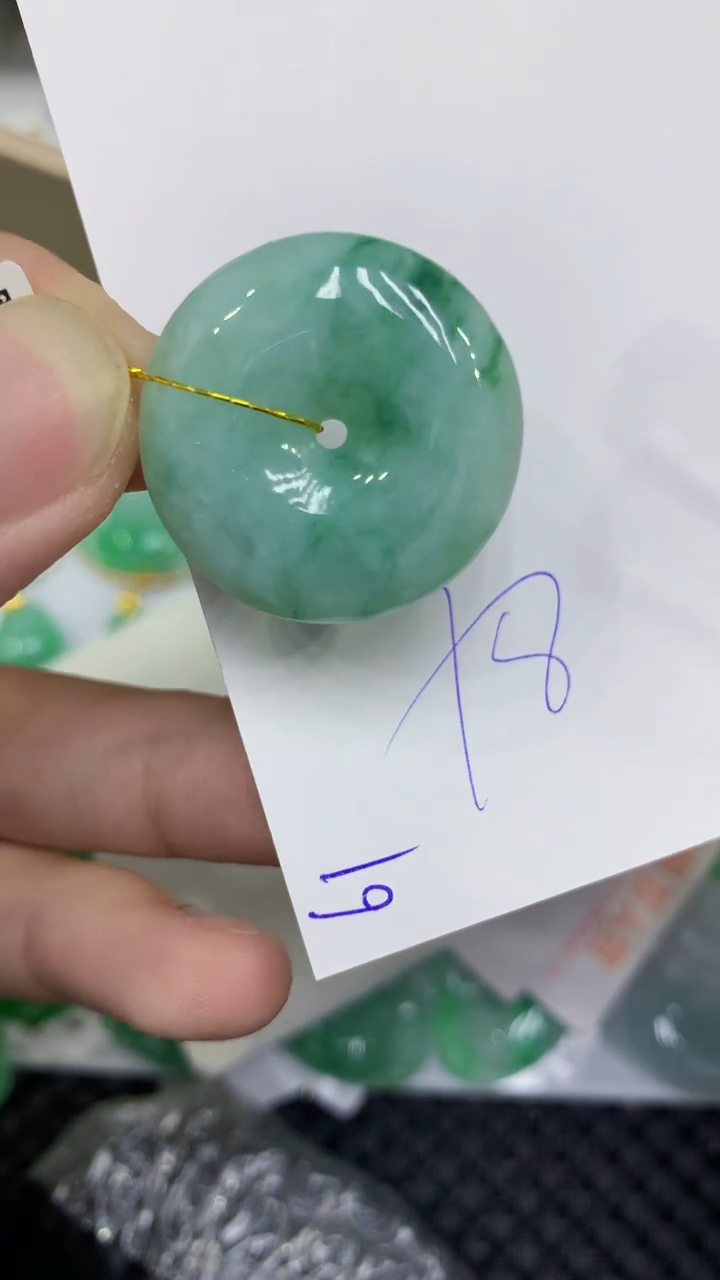 颈饰未镶嵌翡翠缅甸A货翡翠