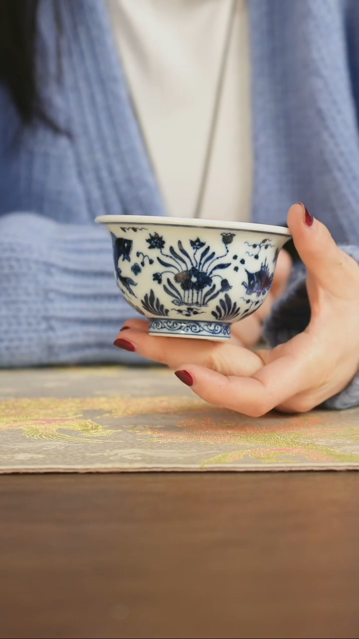 【闪购商品】景德镇手工青花鱼藻大压手杯彷明