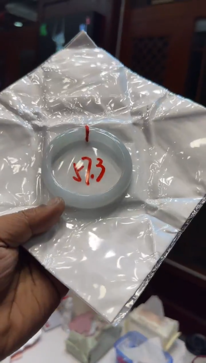 未镶嵌手镯翡翠手镯