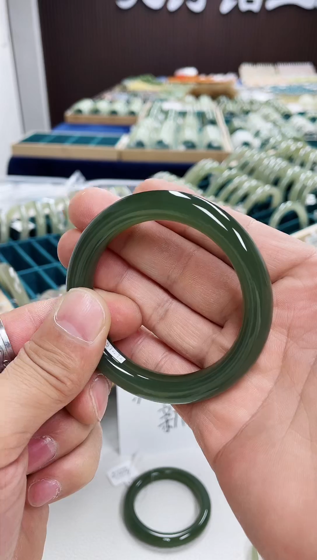 【闪购商品】和田玉手镯未镶嵌和田玉手镯