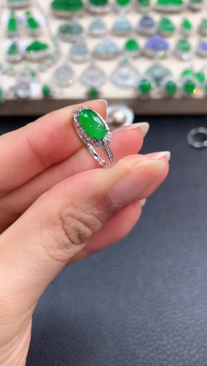 【闪购商品】翡翠戒指18K金镶嵌b64