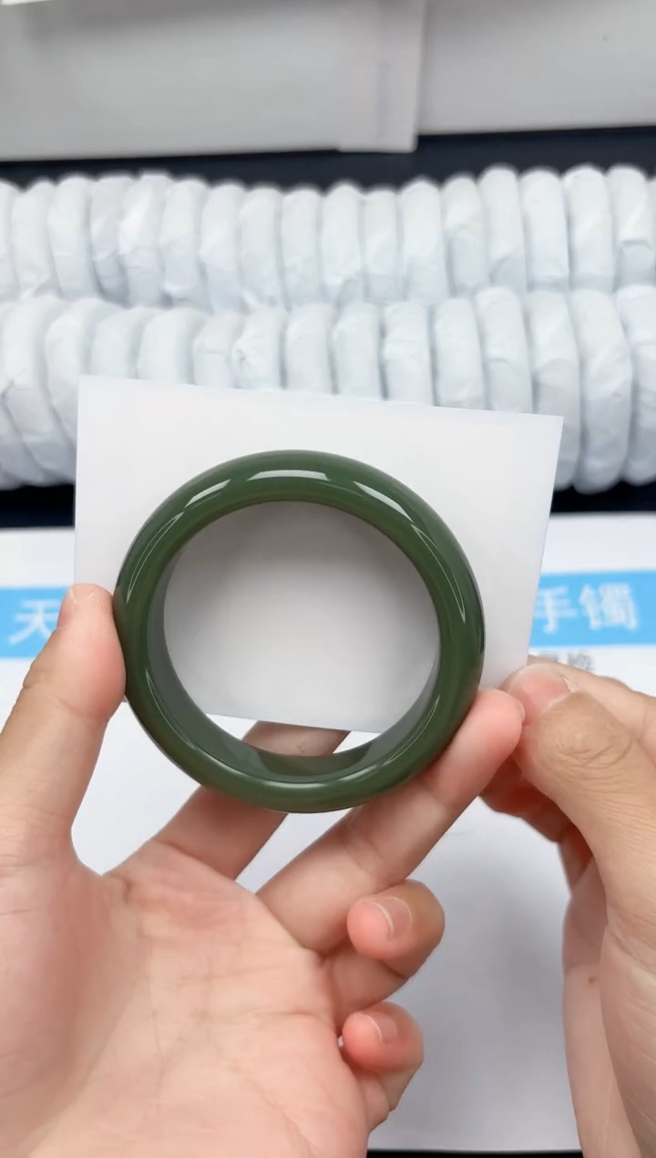 【闪购商品】石英质玉手镯未镶嵌122-54.4