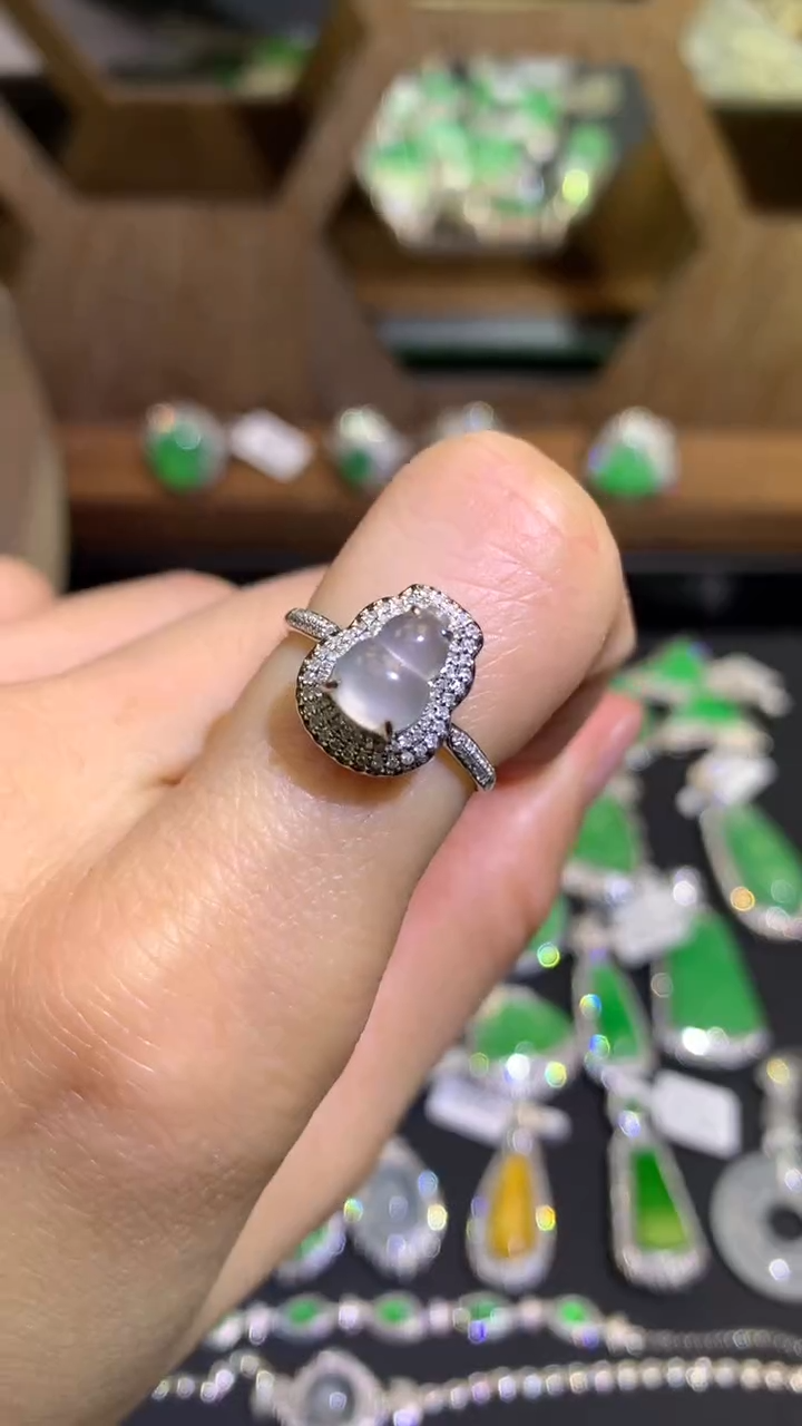 【闪购商品】翡翠吊坠(不含链)18K金镶嵌戒指