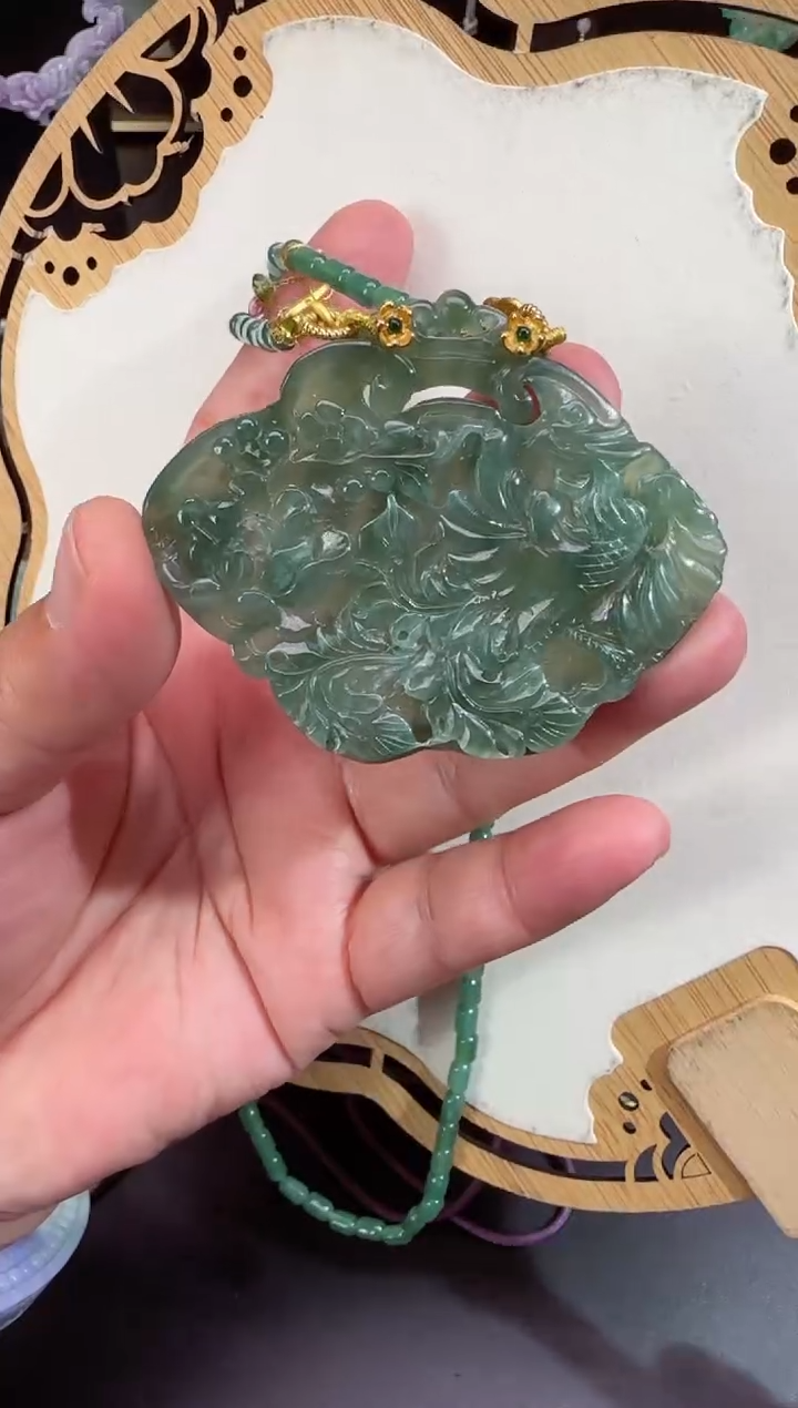 【闪购商品】翡翠颈饰未镶嵌拍照