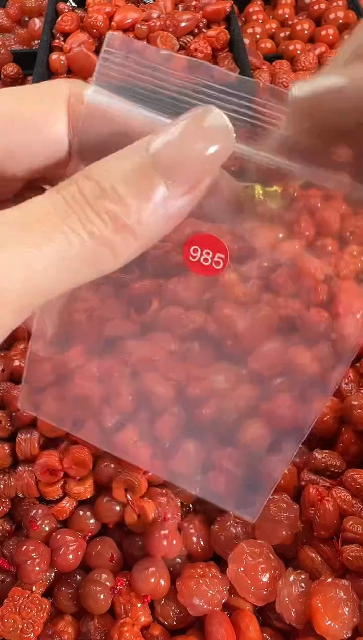 颈饰未镶嵌南红玛瑙1