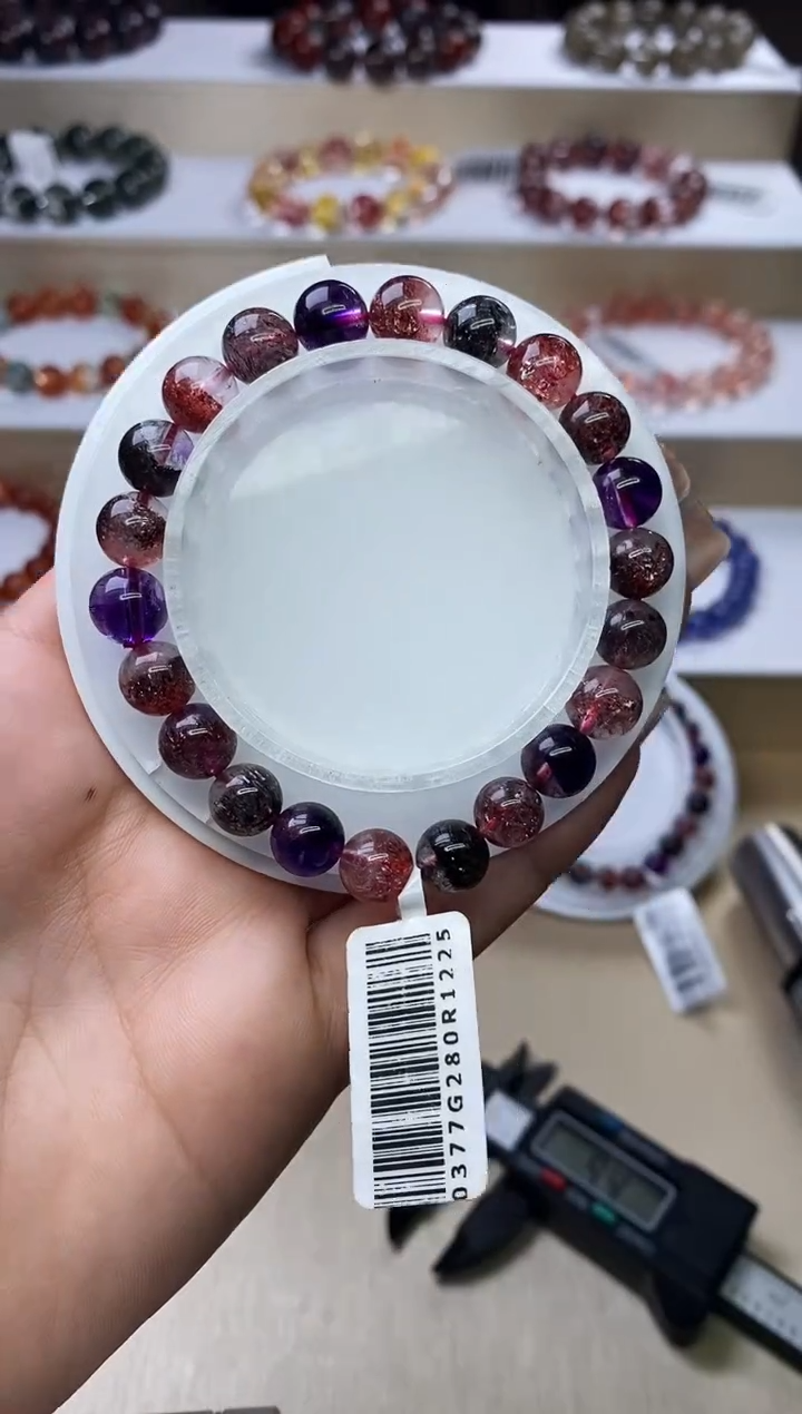【闪购商品】水晶手链未镶嵌黑加仑超七8m+