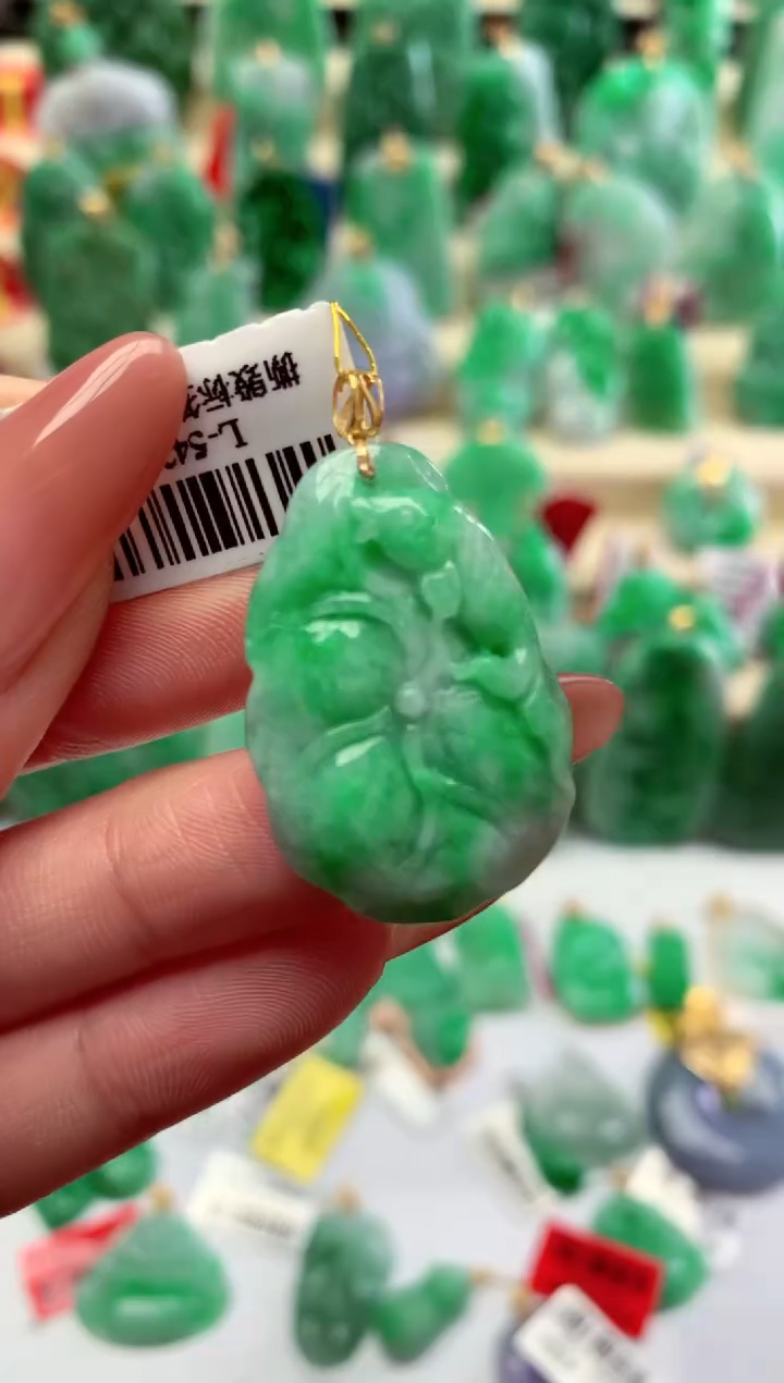 【闪购商品】翡翠颈饰18K金镶嵌挂件