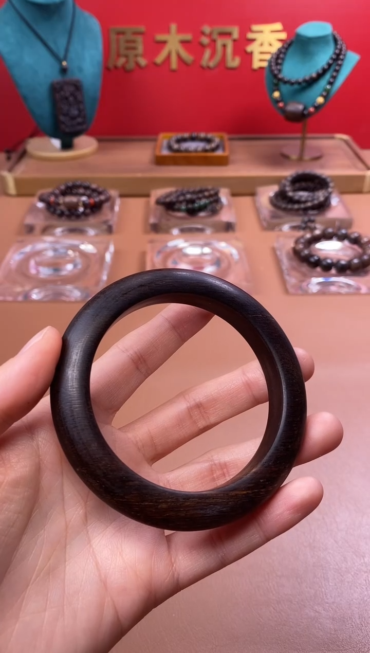 【闪购商品】沉香木手串P富森红土玉化手镯XD00550402