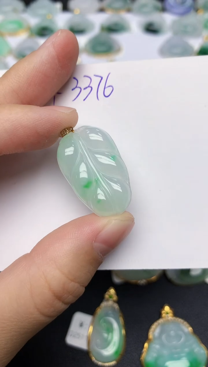 颈饰18K金镶嵌翡翠天然缅甸A货翡翠百元以上9元证书费自理