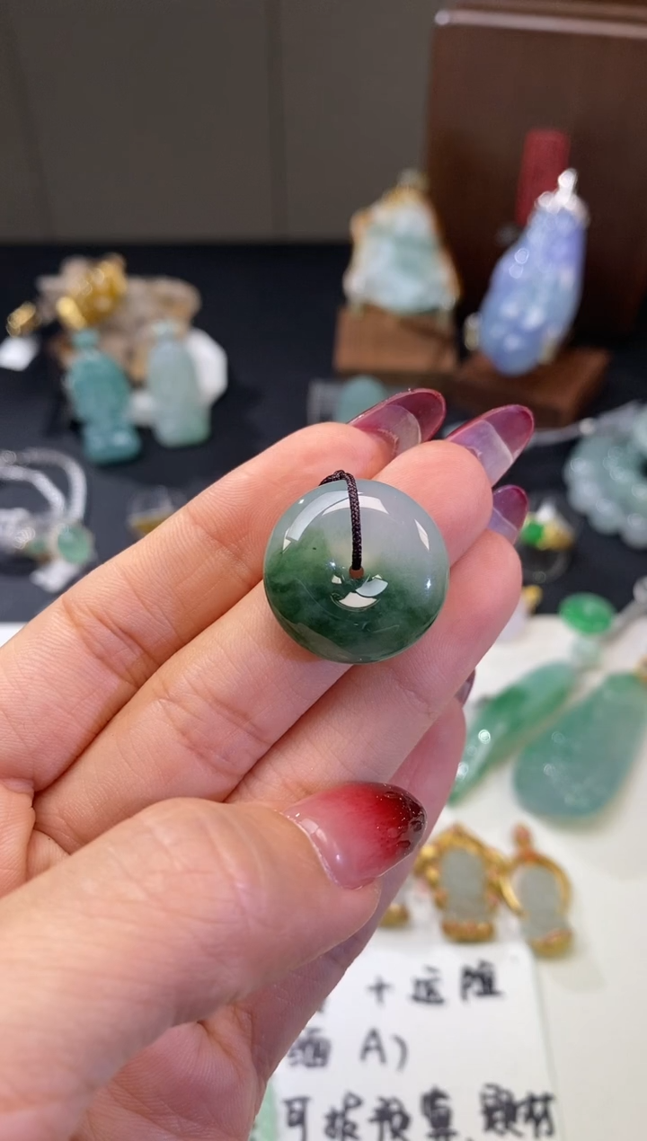 【闪购商品】翡翠吊坠(不含链)未镶嵌扣子