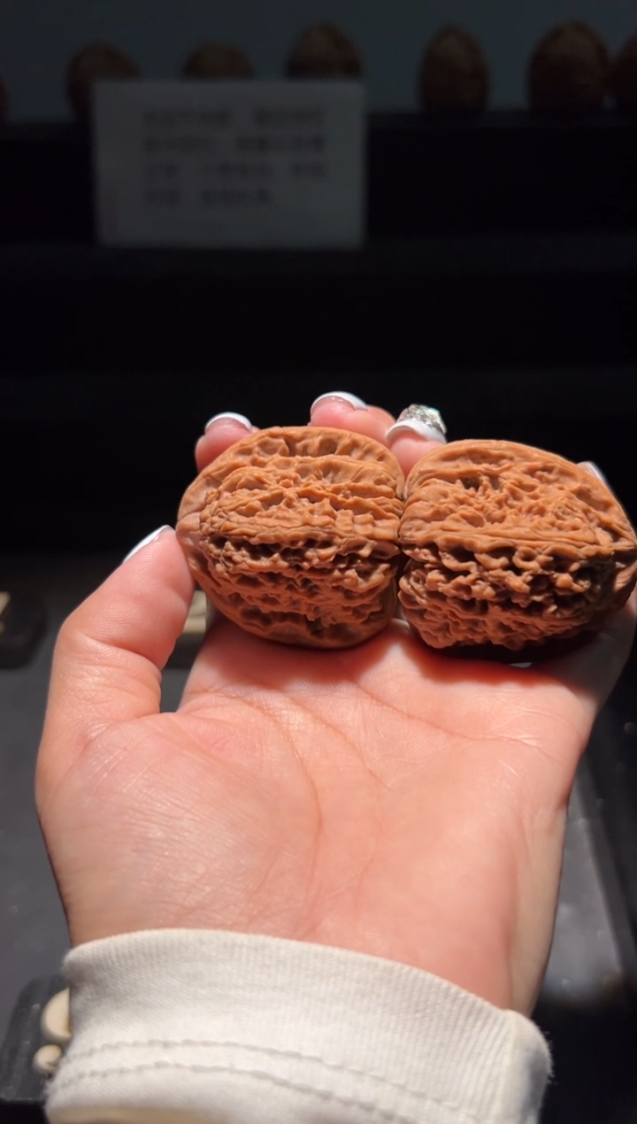 把件文玩核桃天****?188福利对南疆石