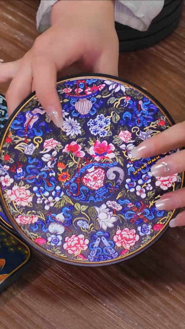 壹藏贰宝暗八仙大垫子一片