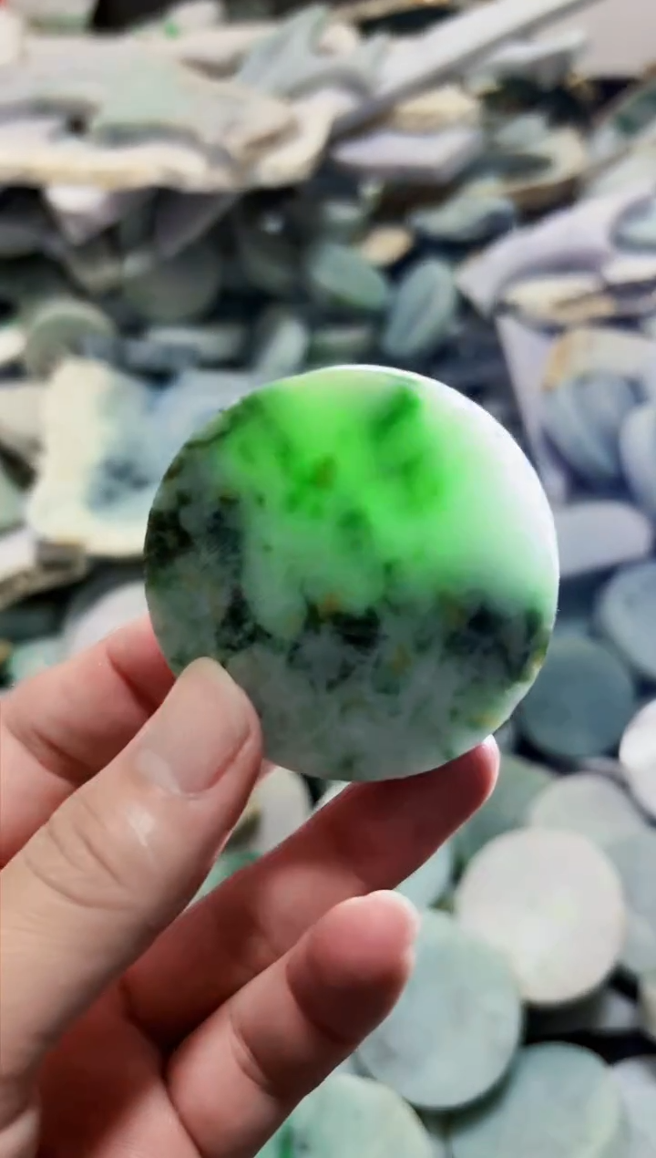 【闪购商品】翡翠颈饰未镶嵌A货白谭2080