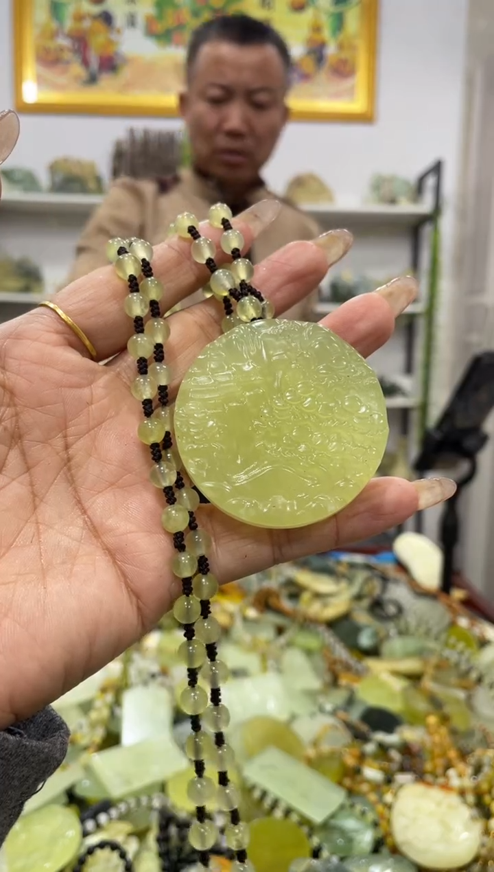 【闪购商品】岫玉吊坠未镶嵌           