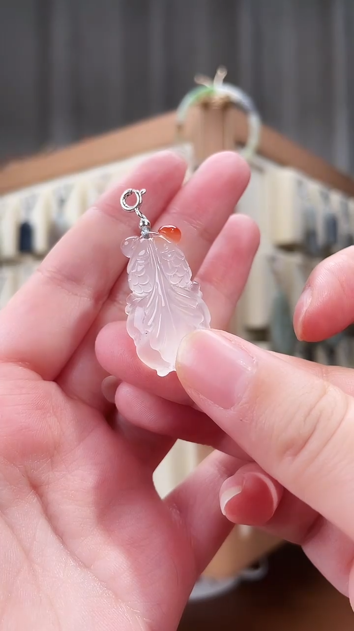 颈饰未镶嵌南红玛瑙水****i冰飘南红锦鲤吊坠