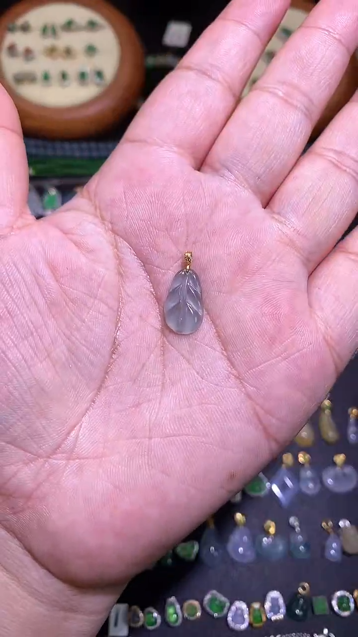 【闪购商品】翡翠吊坠(不含链)18K金镶嵌1