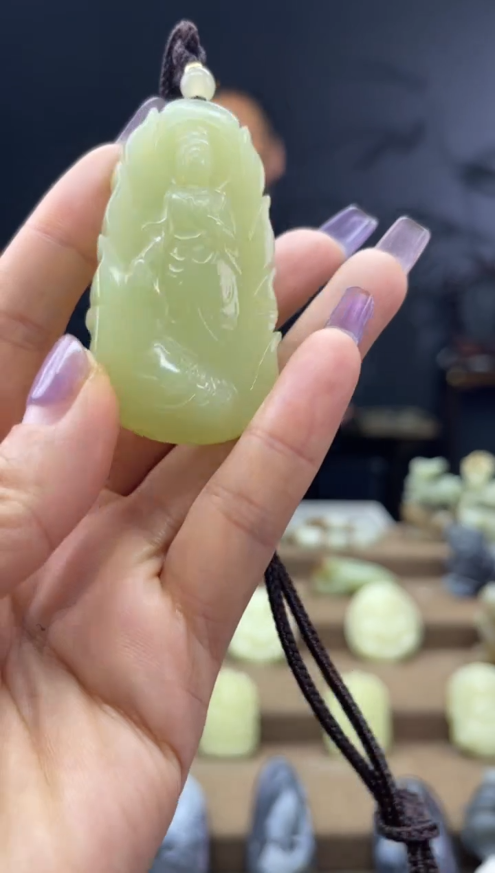 颈饰未镶嵌和田玉1