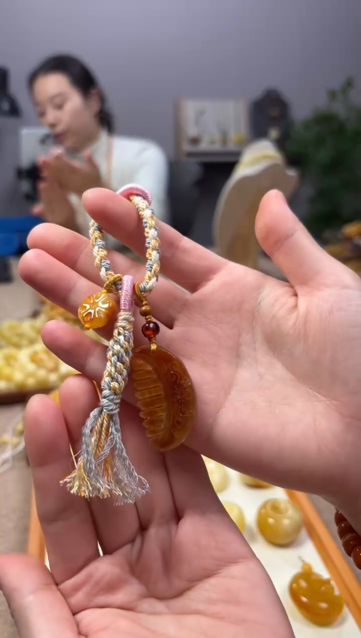 【闪购商品】蜜蜡裸石未镶嵌一顺百顺