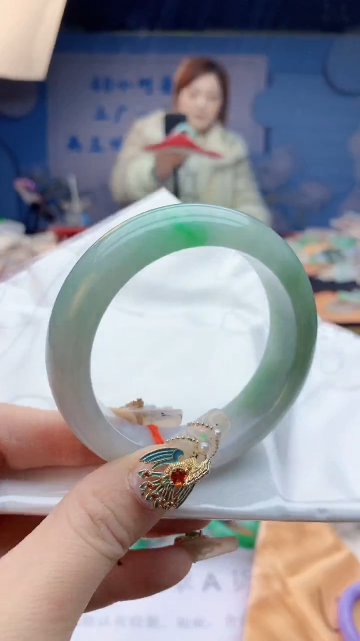 【闪购商品】翡翠手镯未镶嵌1068666531