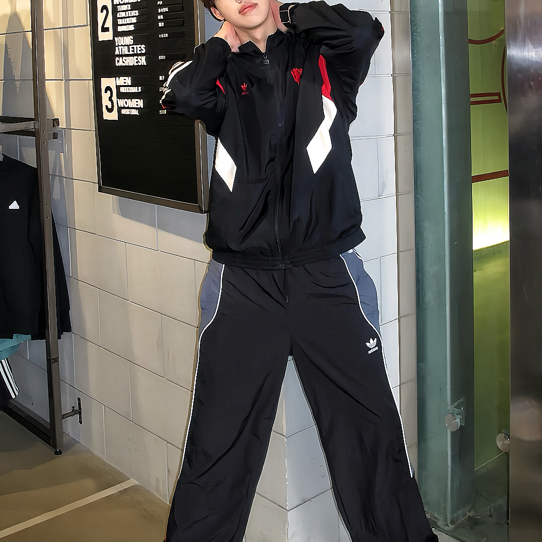 Adidas/阿迪达斯足球系列JACKET男曼联足球休闲文化夹克IS6525