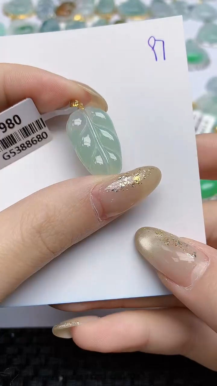 【闪购商品】翡翠颈饰18K金镶嵌天然A货翡翠 97