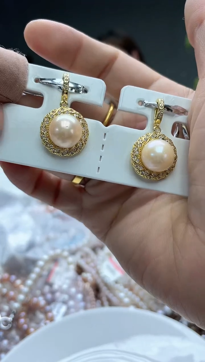 未镶嵌吊坠淡水珍珠中国红戴妃吊坠（多样性发一）