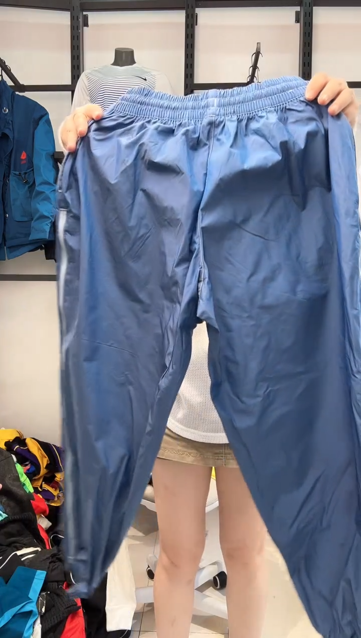 2450   编码  耐克卫衣服饰过款为准 尺码