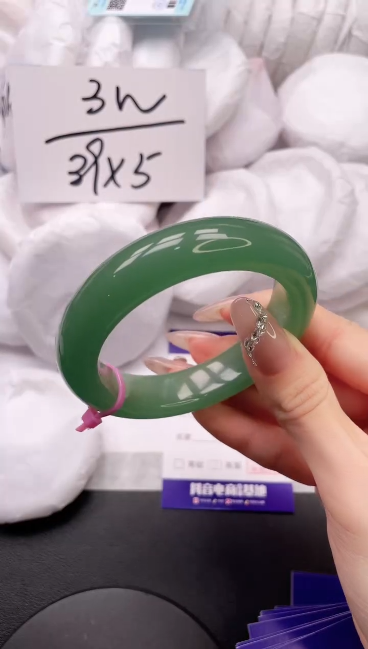 【闪购商品】石英质玉手镯未镶嵌25K114-56