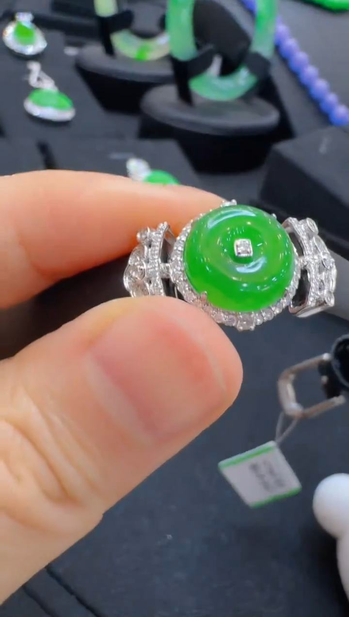 18K金镶嵌手链翡翠多样性团购发一件