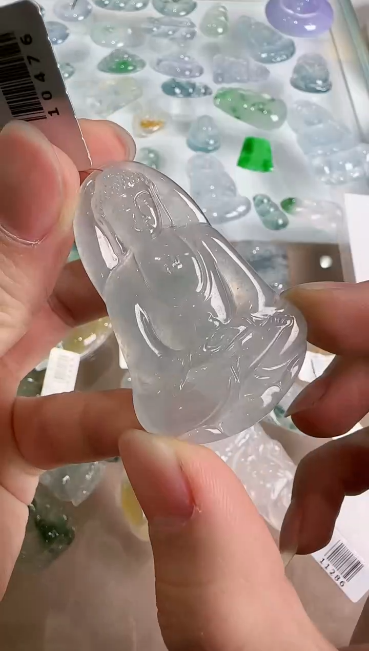 【闪购商品】翡翠吊坠(不含链)未镶嵌··