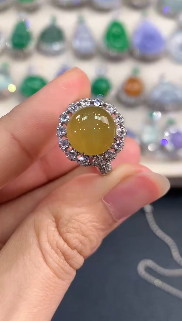 【闪购商品】翡翠戒指18K金镶嵌 D18               