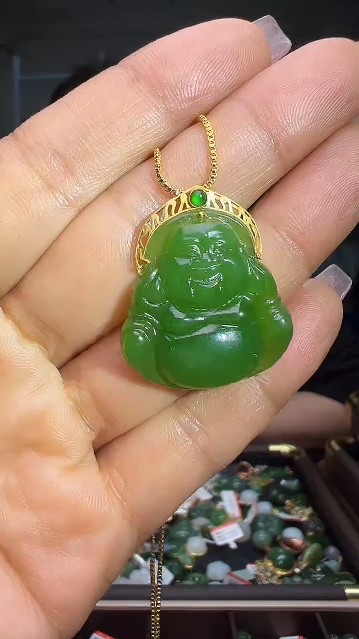 颈饰18K金镶嵌和田玉（多样性发货.发其一)1.04.54