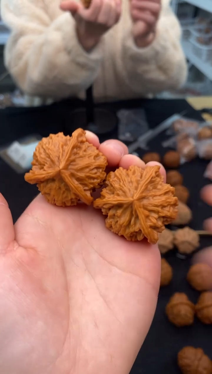 【闪购商品】文玩核桃把件盘山奔38-t781