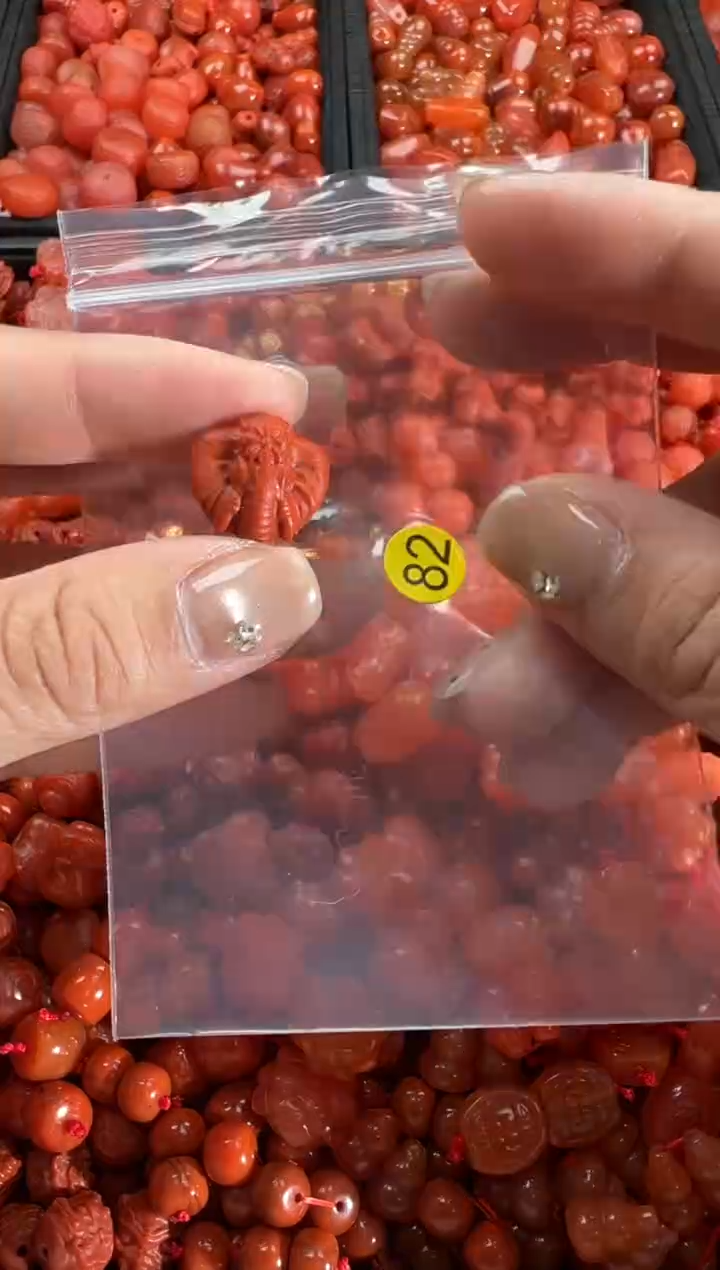 【闪购商品】南红玛瑙颈饰未镶嵌1