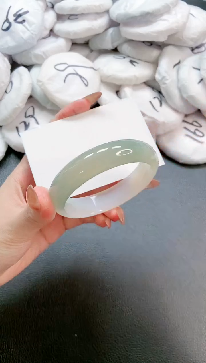 【闪购商品】石英质玉手镯未镶嵌 15L121-56