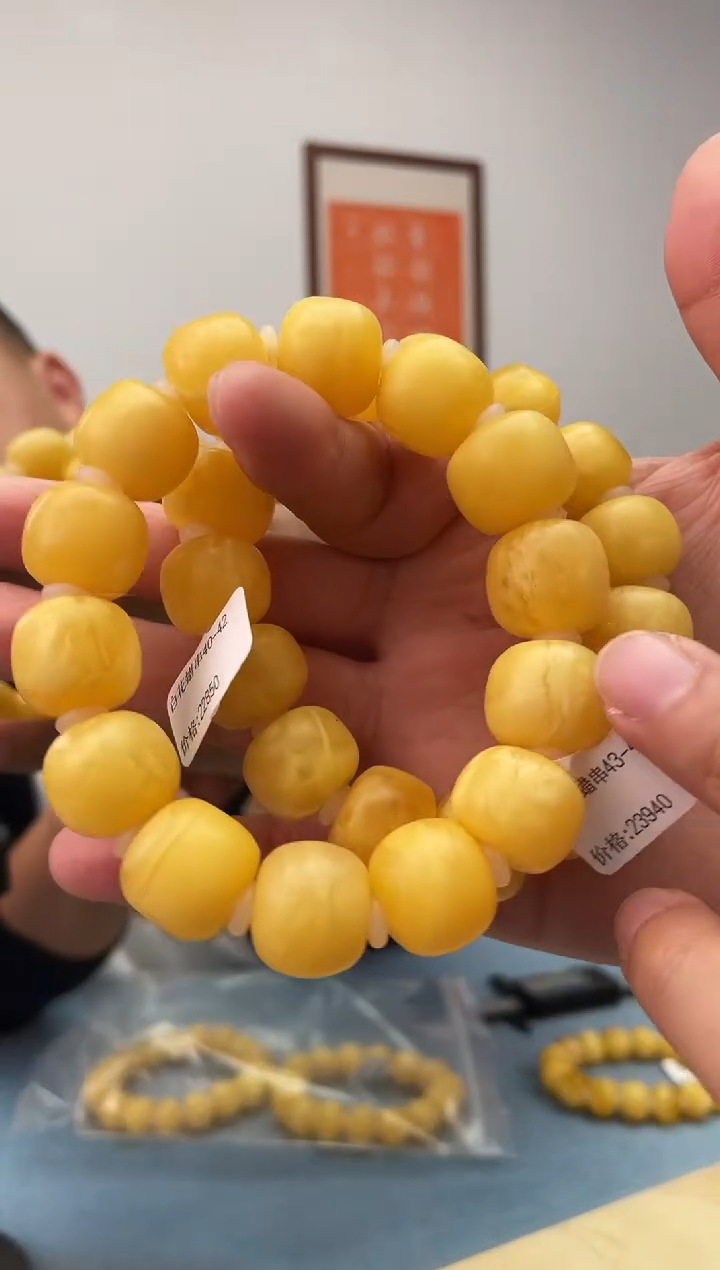 未镶嵌蜜蜡珠宝奇石假一罚十，多样性发一件