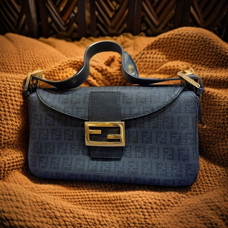 95新 FENDI/芬迪 黑色老花手拎包 1219 1886