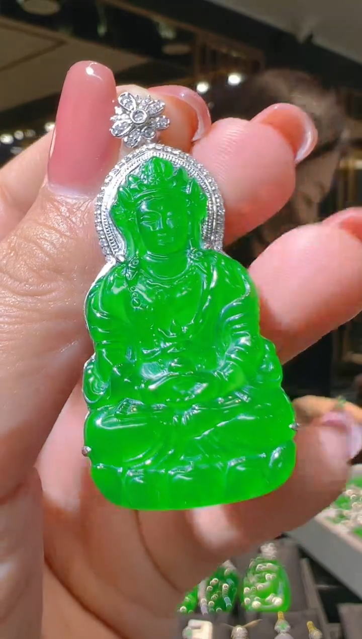 【闪购商品】翡翠吊坠(赠链)18K金镶嵌051