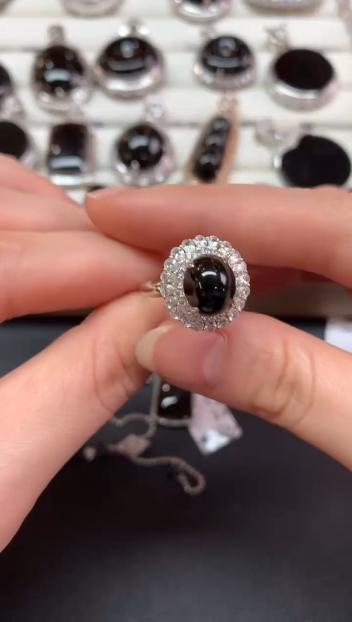 【闪购商品】翡翠戒指18K金镶嵌Z479|8800