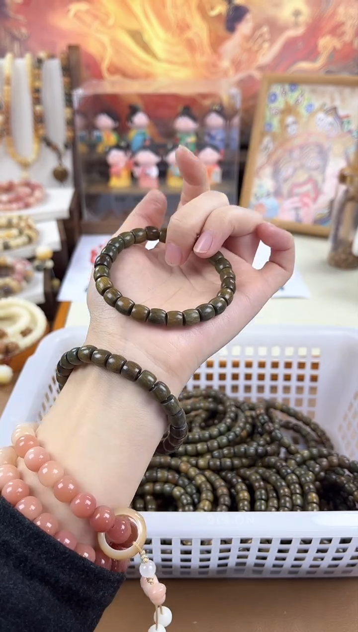 【闪购商品】维腊木（绿檀）无事牌绿檀单圈7*8mm