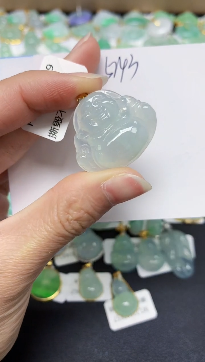 翡翠18K金镶嵌颈饰 天然翡翠A货