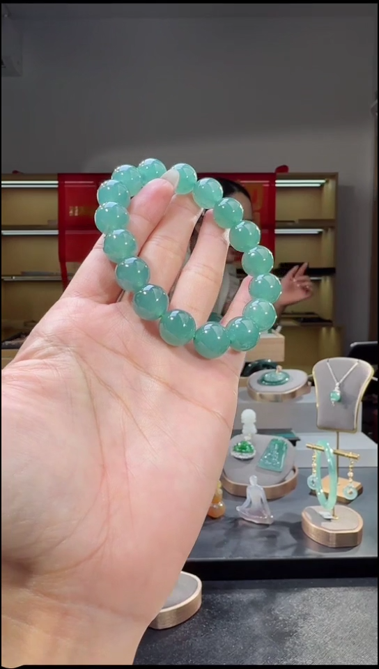 未镶嵌手串翡翠手串（多样性发其一）