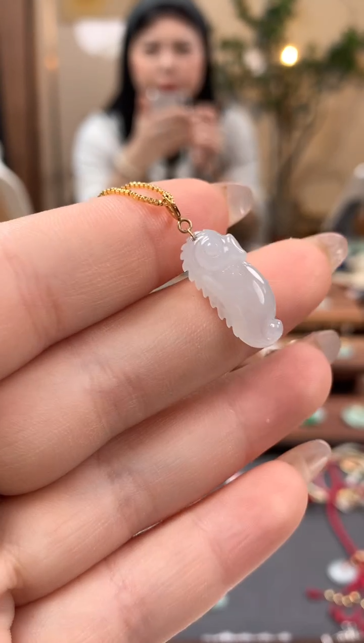 【闪购商品】翡翠吊坠(不含链)18K金镶嵌海马