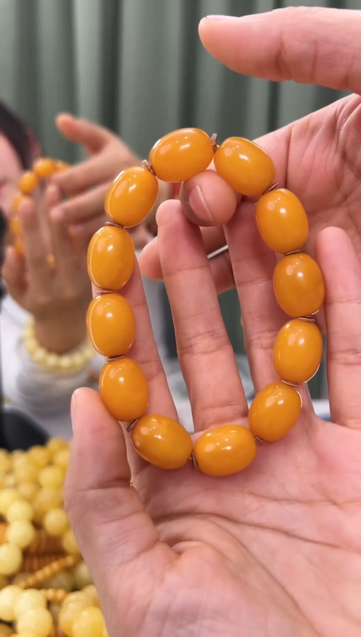 【闪购商品】琥珀裸石未镶嵌蜜蜡手串