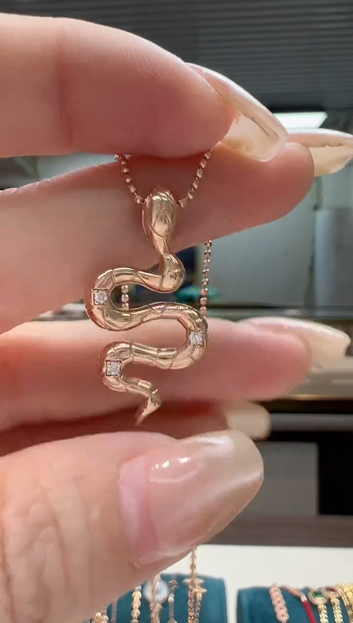 【闪购商品】钻石吊坠(不含链)18K金镶嵌镶钻蛇吊坠K红